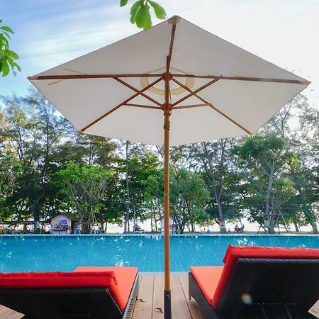 ฉัตรนิภา บีช รีสอร์ท  Ban Hat Lek ภายนอก รูปภาพ