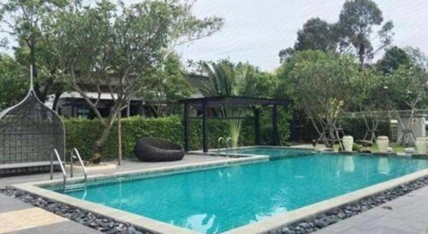 ฉัตรนิภา บีช รีสอร์ท  Ban Hat Lek ภายนอก รูปภาพ